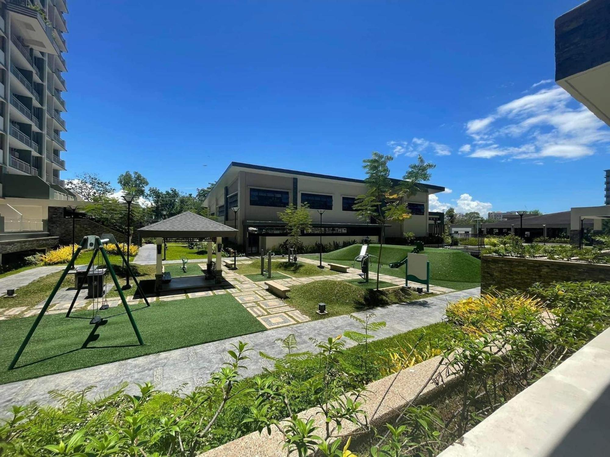 Verdon Parc Davao City With Balcony By Darpm Экстерьер фото